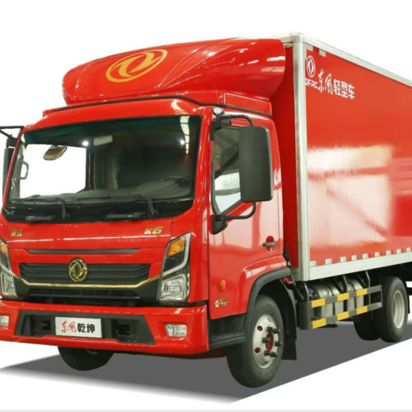 东风新上市轻卡多利卡乾坤